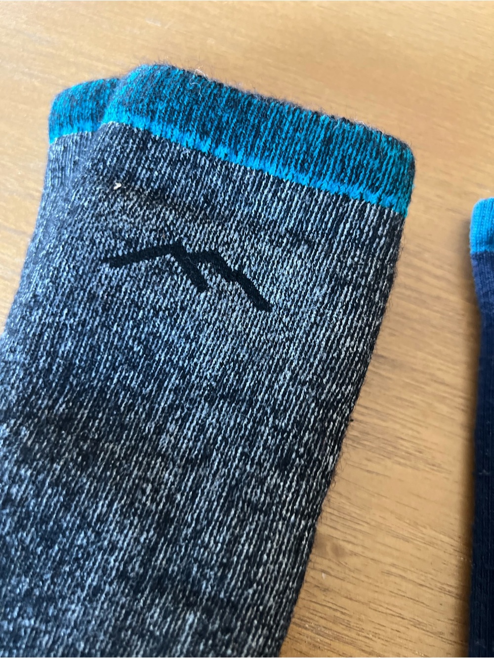 NWOT DARN TOUGH Women's Mountaineering Over-the-Calf Heavyweight Hiking Sock (M) - Picture 4 of 4